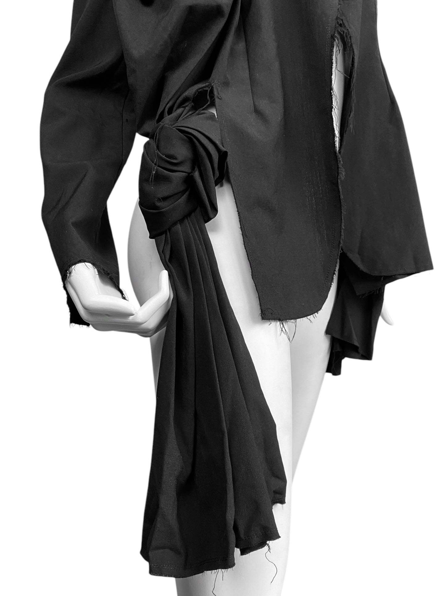 COMME DES GARÇONS SS2003 BLACK PLEATED KNOT BACKLESS BLAZER