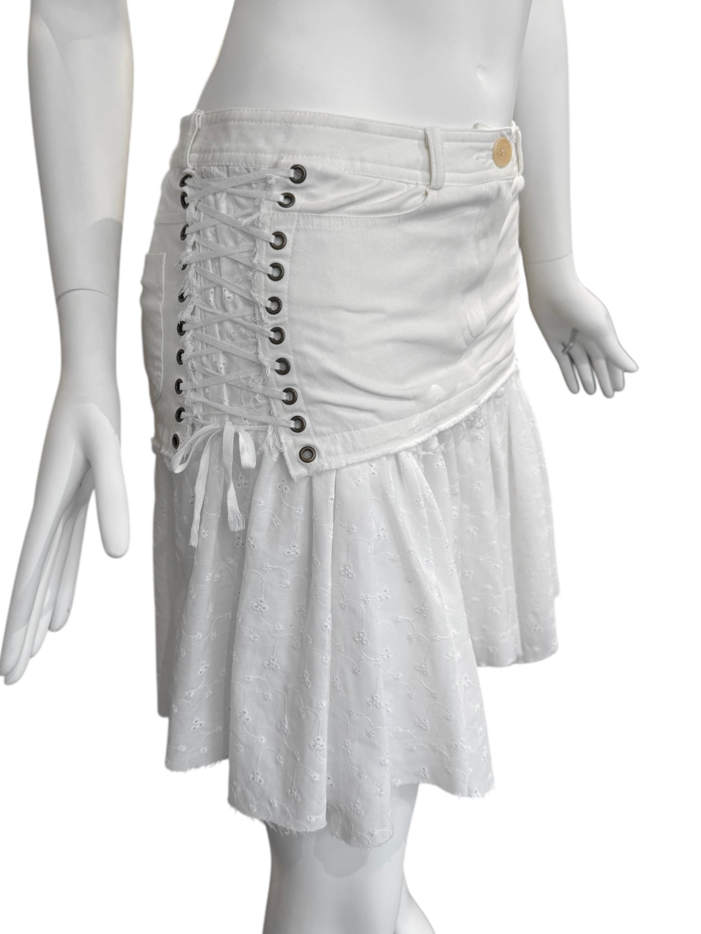 PLEIN SUD 2000s WHITE BRODERIE ANGLAISE LACE-UP MINI SKIRT