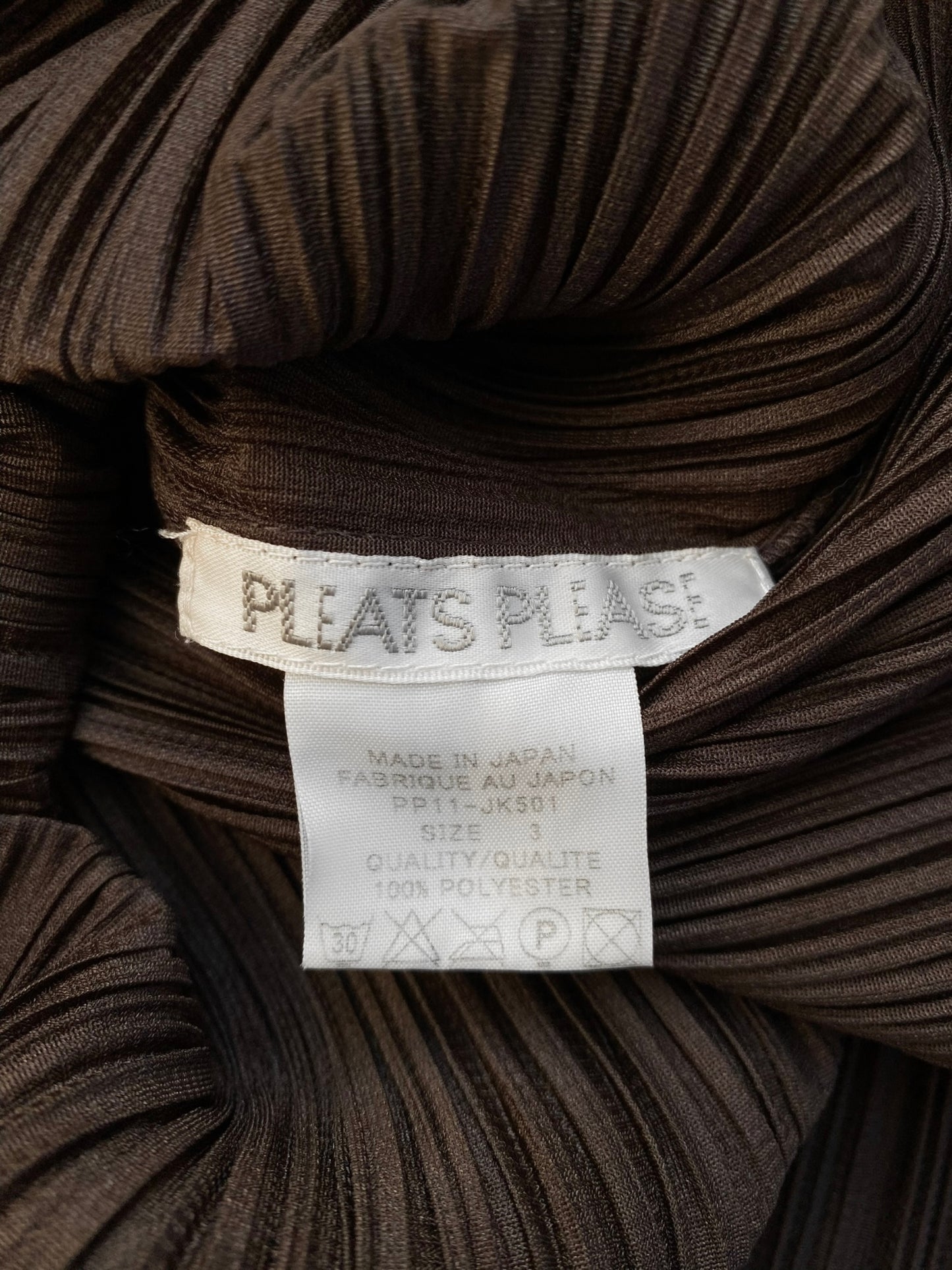 PLEATS PLEASE 2010s BROWN PLEATED TANK TOP