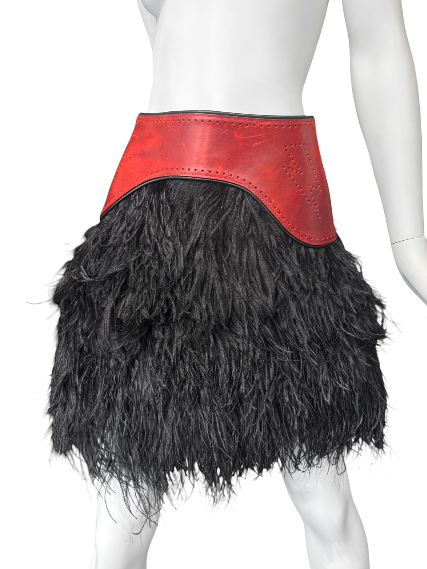 DSQUARED2 FW2008 RED LEATHER & BLACK OSTRICH FEATHERS SKIRT