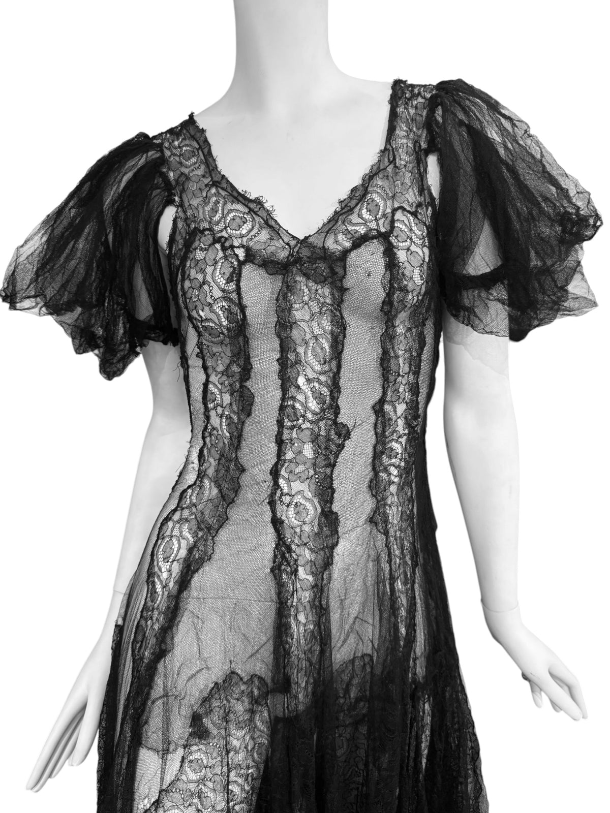 1930s BLACK SHEER LACE ROMANTIC MAXI DRESS