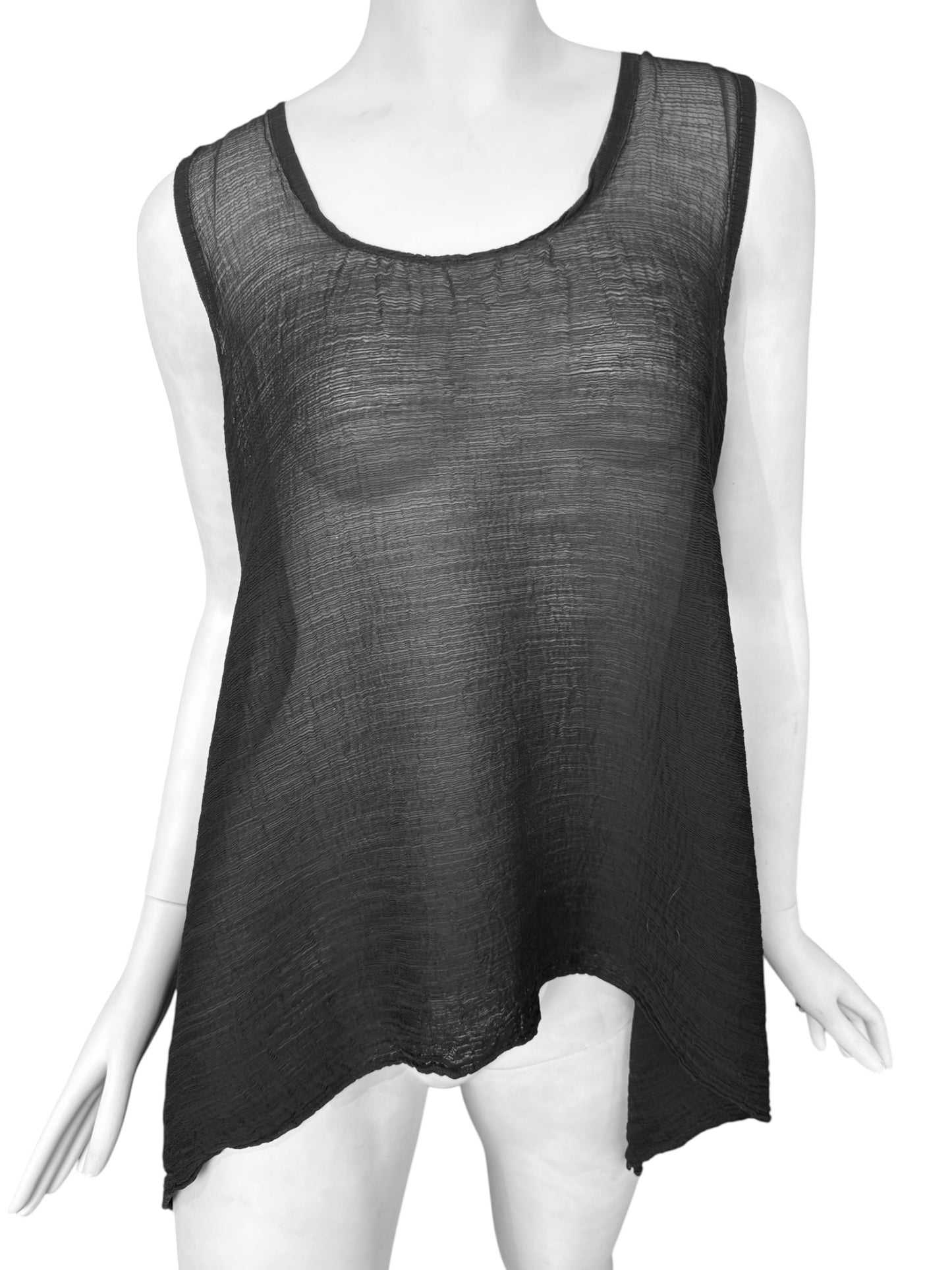 CAULIFLOWER ISSEY MIYAKE 2010s BLACK PLEATED SHEER TANK TOP