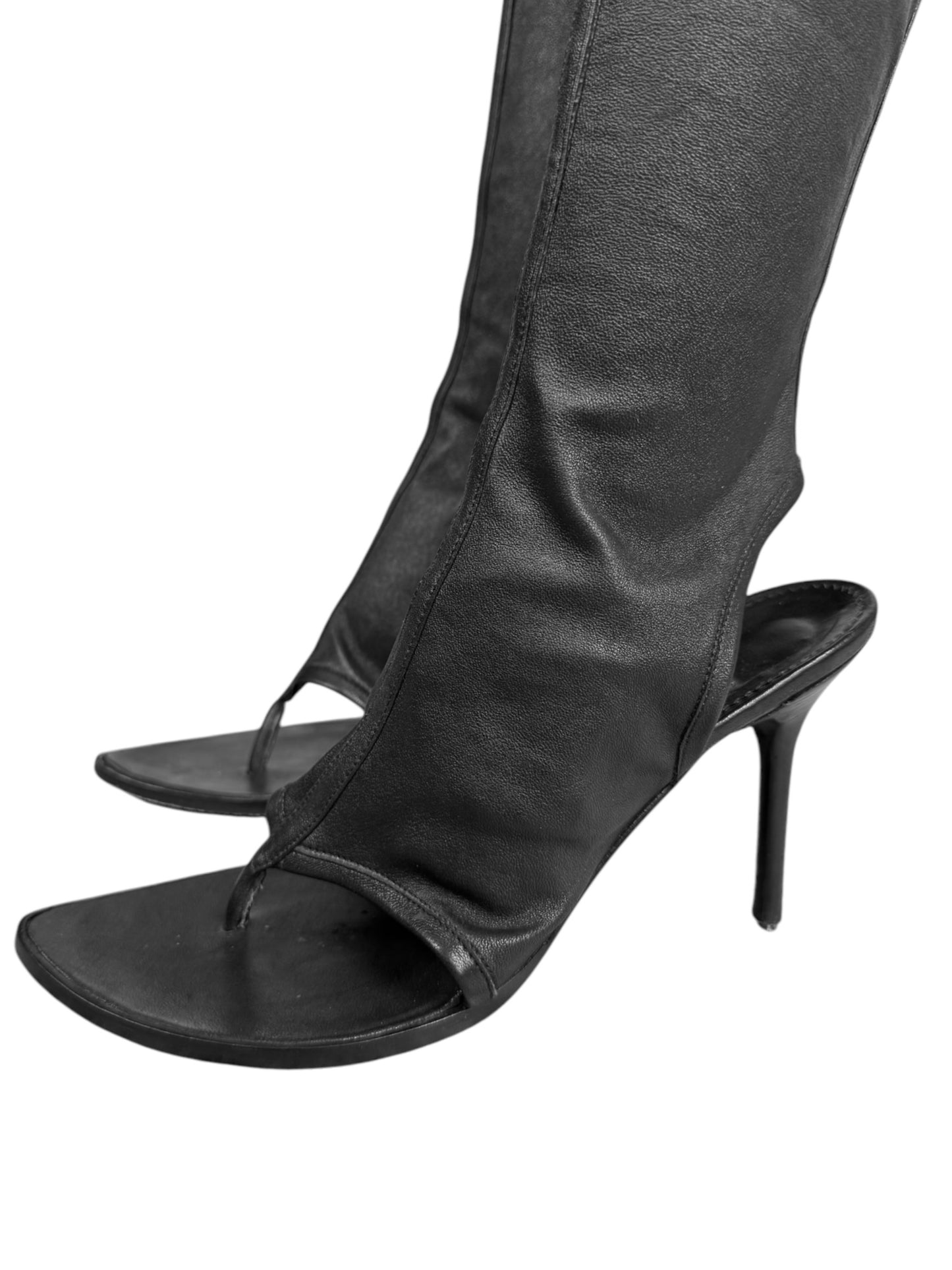 FAYÇAL AMOR SS2004 BLACK LEATHER KNEE-HIGH THONG SANDAL BOOTS