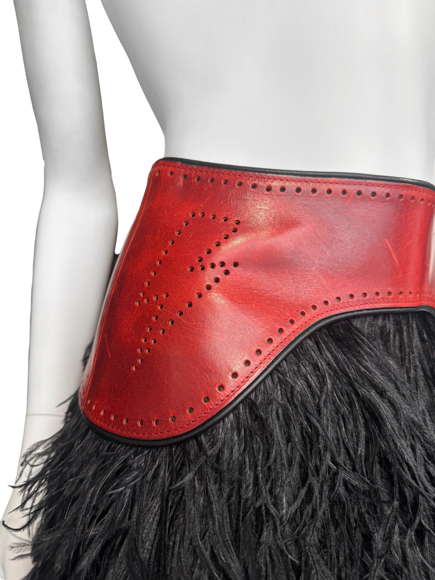 DSQUARED2 FW2008 RED LEATHER & BLACK OSTRICH FEATHERS SKIRT